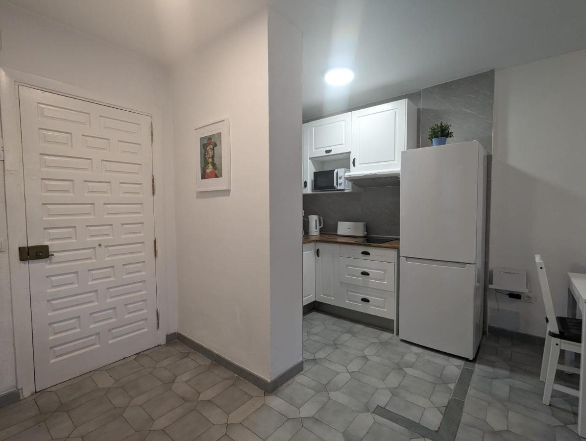 Apartamento Entero, Enormes Piscinas, Terraza Y Playa Benalmádena Eksteriør bilde