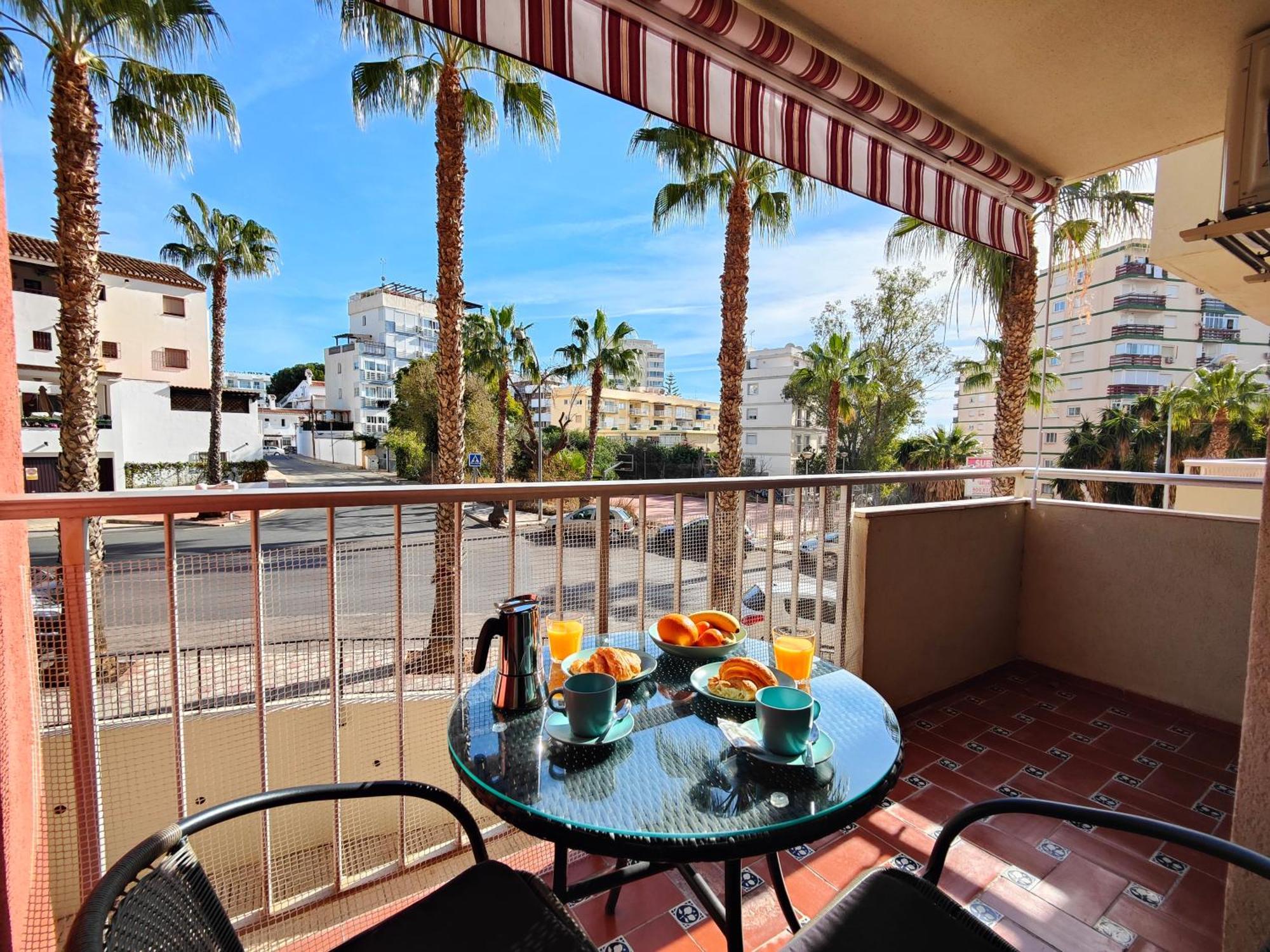 Apartamento Entero, Enormes Piscinas, Terraza Y Playa Benalmádena Eksteriør bilde