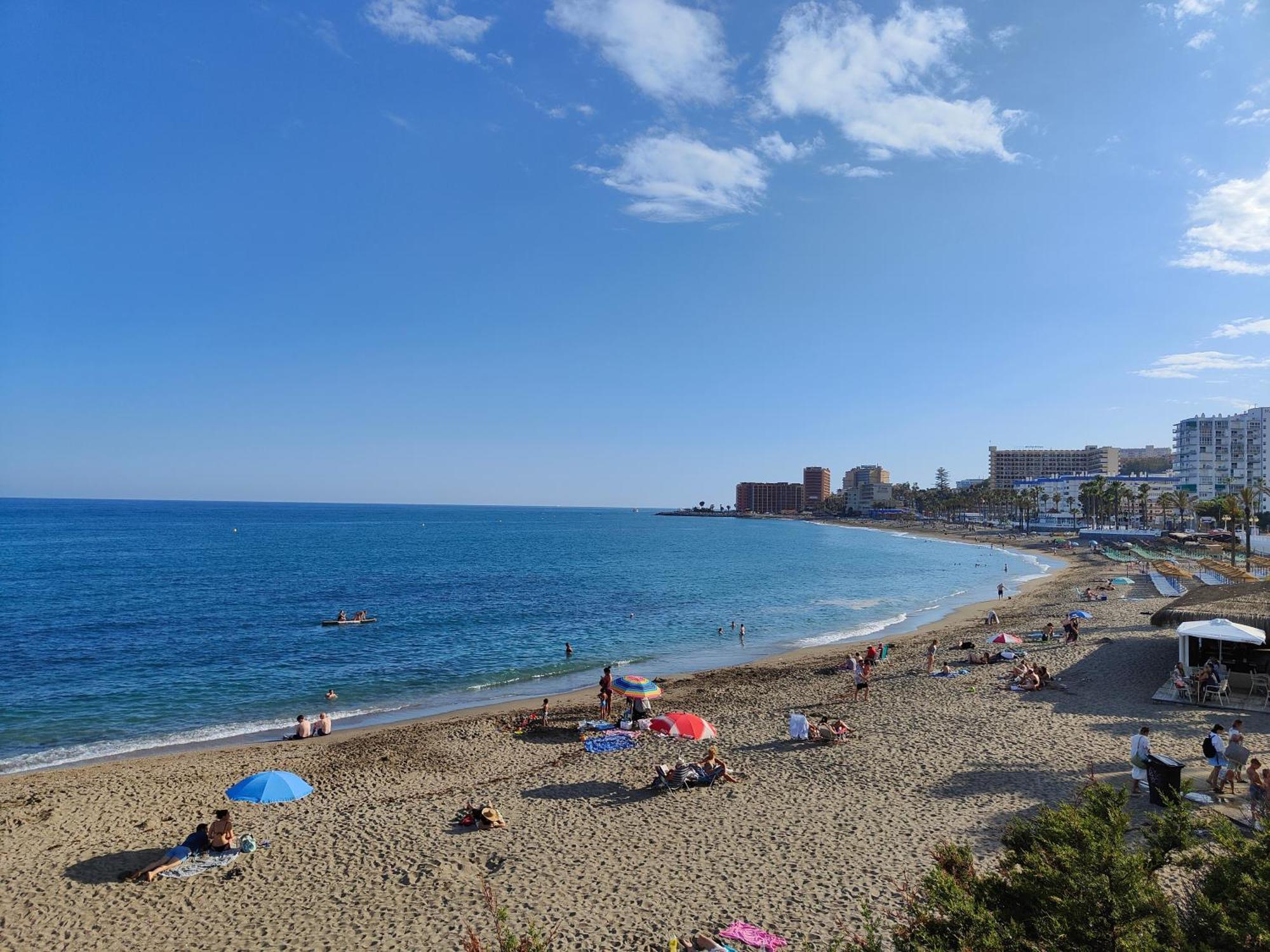 Apartamento Entero, Enormes Piscinas, Terraza Y Playa Benalmádena Eksteriør bilde