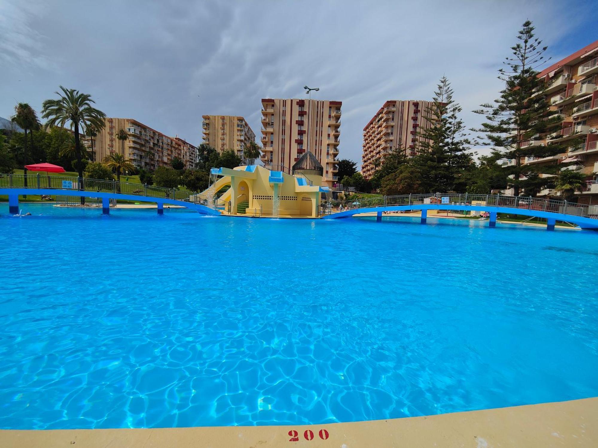 Apartamento Entero, Enormes Piscinas, Terraza Y Playa Benalmádena Eksteriør bilde