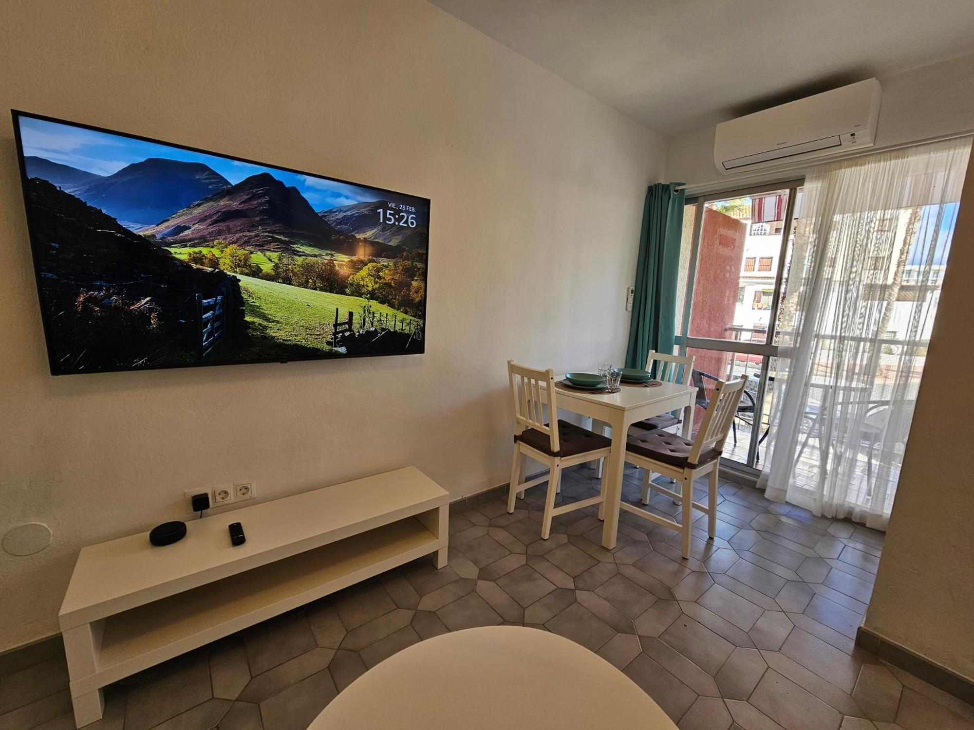 Apartamento Entero, Enormes Piscinas, Terraza Y Playa Benalmádena Eksteriør bilde