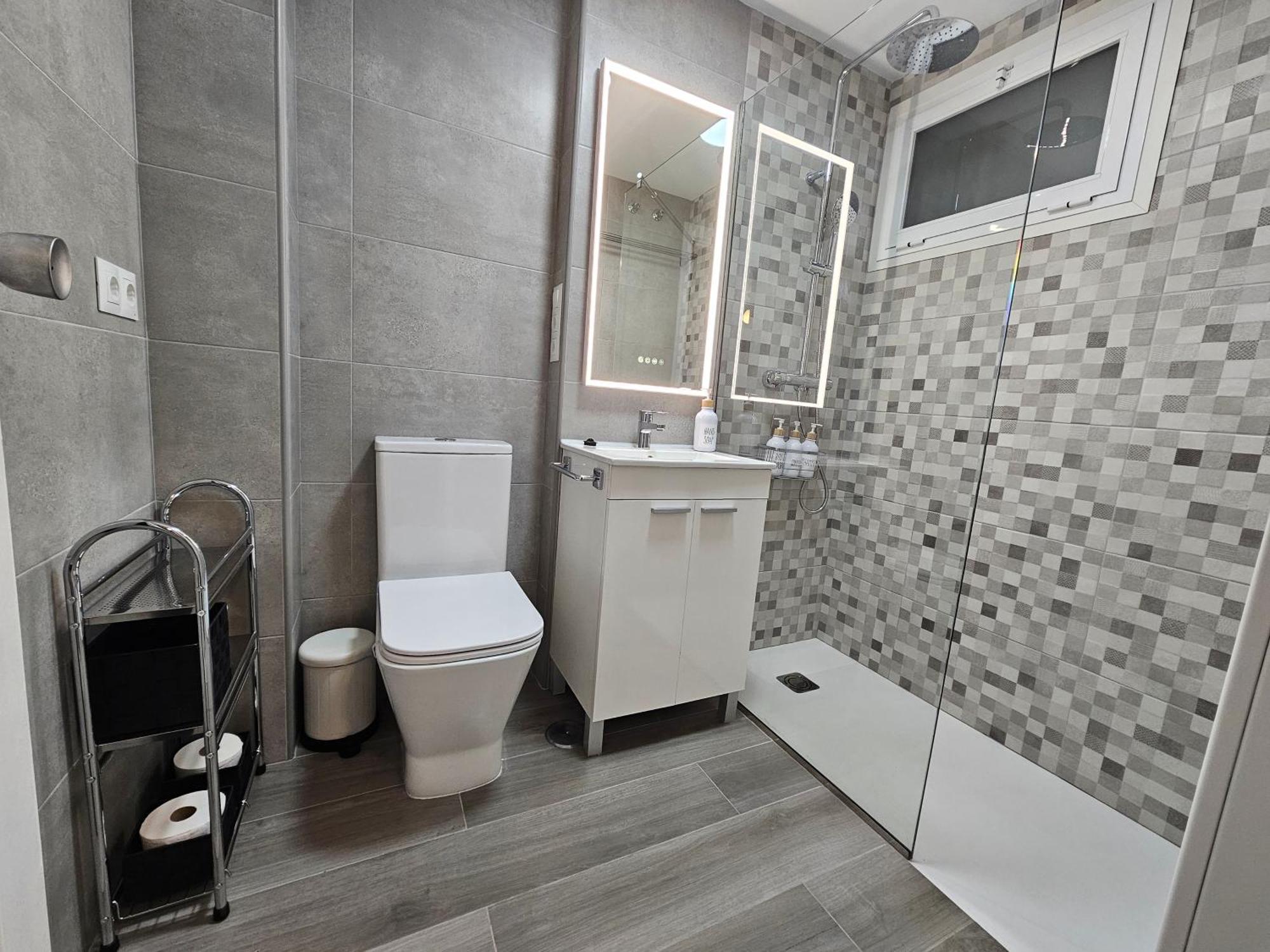 Apartamento Entero, Enormes Piscinas, Terraza Y Playa Benalmádena Eksteriør bilde